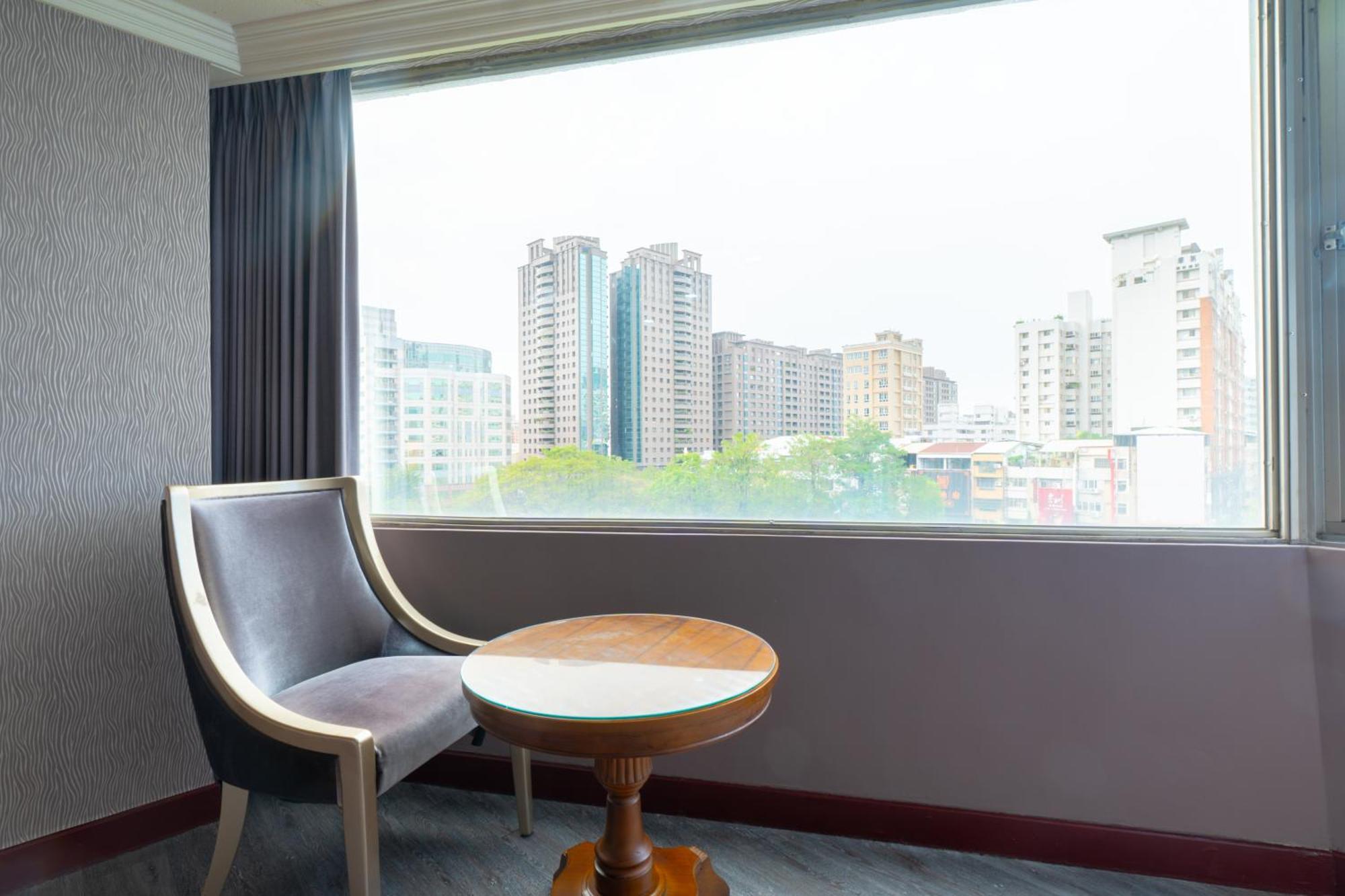 Hamilton Hotel Taichung Exteriör bild